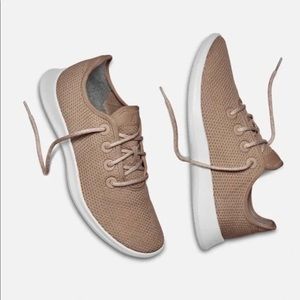 Tan/White Women’s Tree Runner Sneakers AllBirds Kauri Coffee